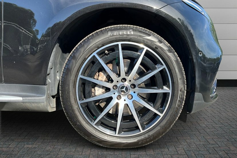 Mercedes-Benz EQC Eqc 400 80Kwh Amg Line EY71ABU Black #4