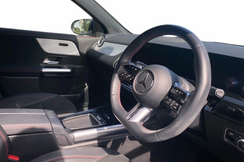 Mercedes-Benz GLA Class 2.0 Gla200d Amg Line Premium Suv 8G-d KT73UMH Black #5