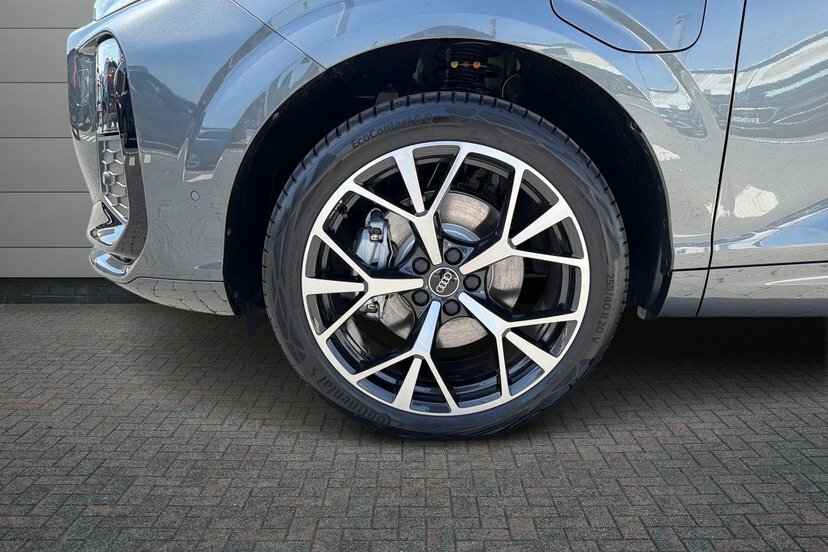 Audi Q3 1.5 E-hybrid Launch Edition Sportback P Grey #5