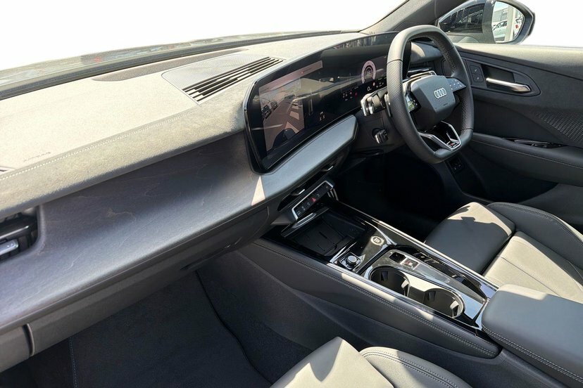 Audi Q3 1.5 E-hybrid Launch Edition Sportback P Grey #2