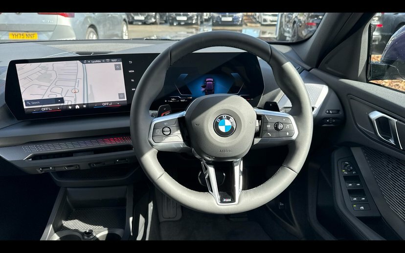 BMW 1 Series 120 M Sport LR26UTU #5