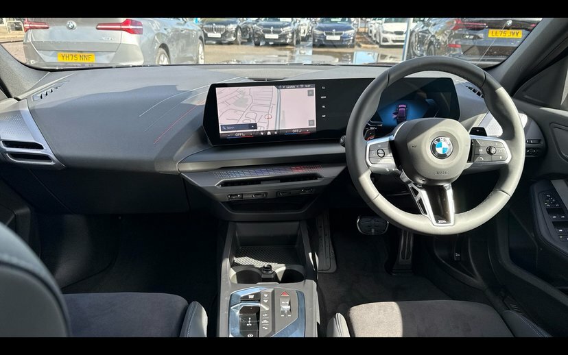BMW 1 Series 120 M Sport LR26UTU #4