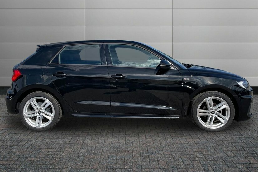 Audi A1 1.0 Tfsi 25 S Line Sportback S Tronic Black #4