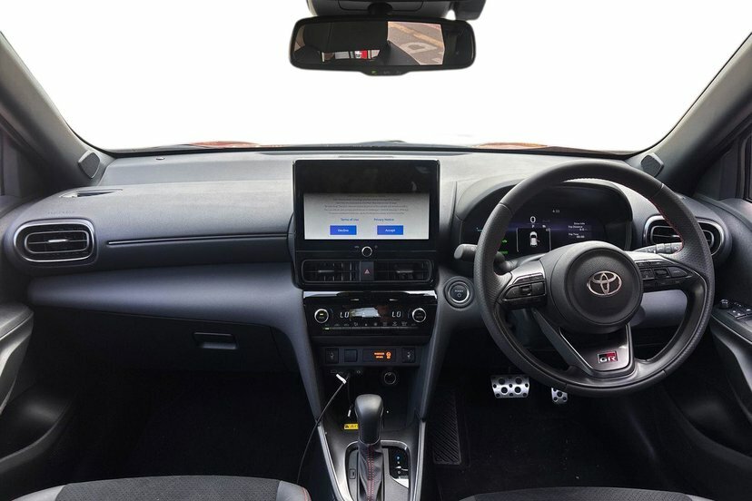 Toyota Yaris Cross 1.5 Vvt-h Gr Sport Suv Hybrid E-cvt 13 RY75CMO Black #5