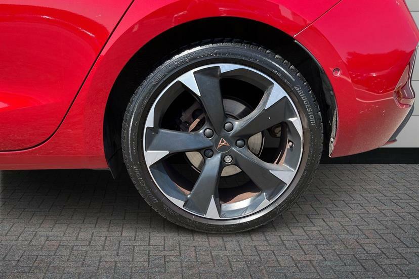 Cupra Leon 1.5 Etsi V1 Dsg Red #5