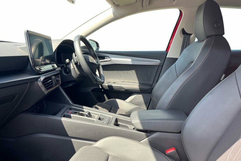 Cupra Leon 1.5 Etsi Evo V1 Hatchback Hybrid Dsg 1 Red #2