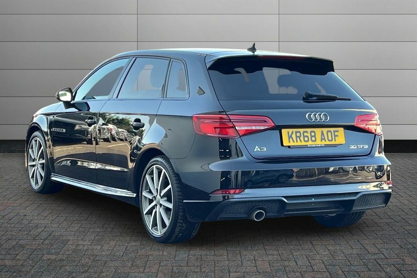 Audi A3 1.0 Tfsi 30 Black Edition Sportback Man Black #3