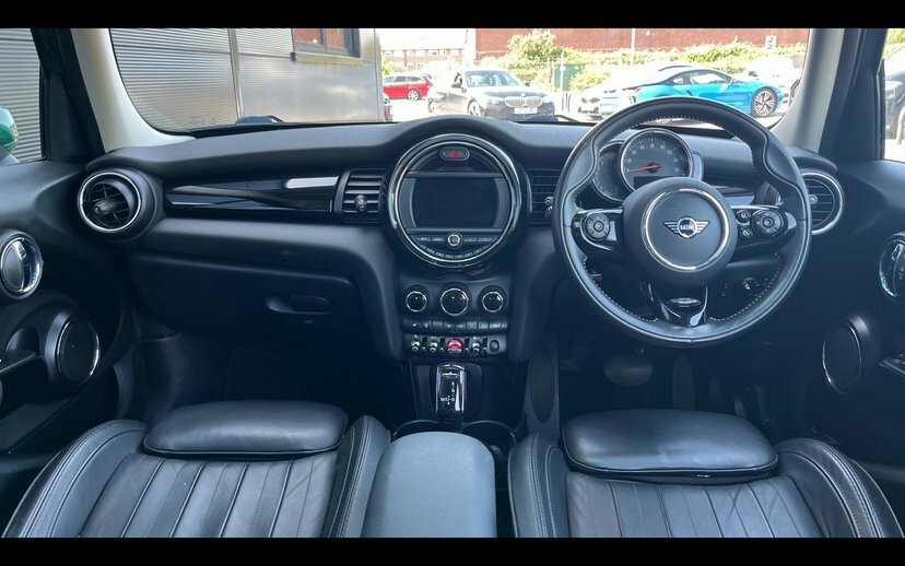 Mini Hatch 5-Door Hatch Cooper Exclusive GX21DTO Green #4