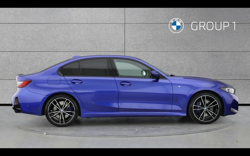 BMW 3 Series 320I M Sport Saloon FV72MHN Blue #3