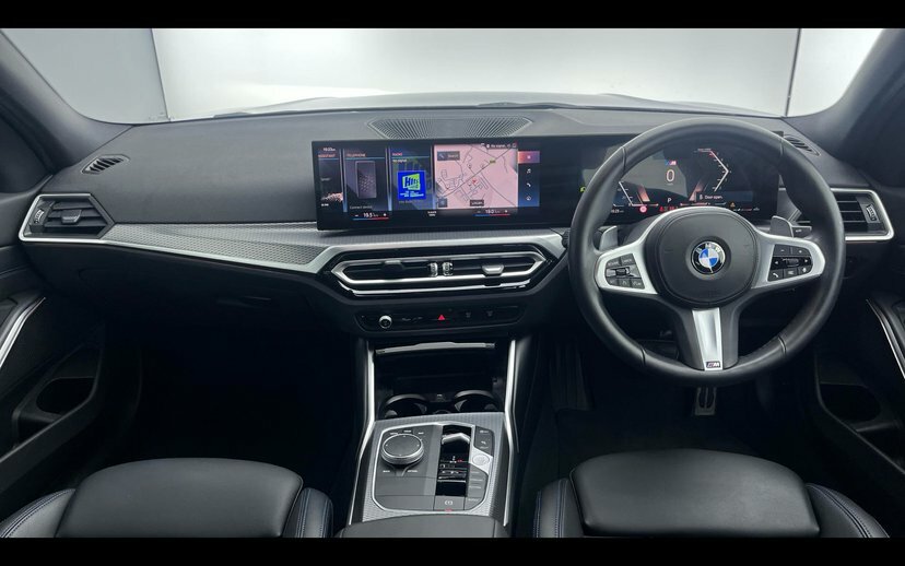 BMW 3 Series 320I M Sport Saloon FV72MHN Blue #4