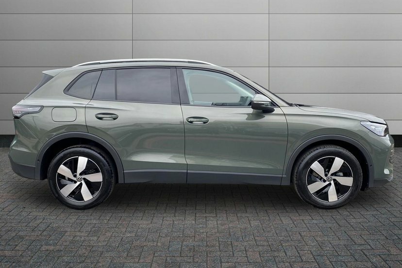 Volkswagen Tiguan 1.5 Etsi Mhev Match Suv Hybrid Dsg 150 LS26JJL Green #4