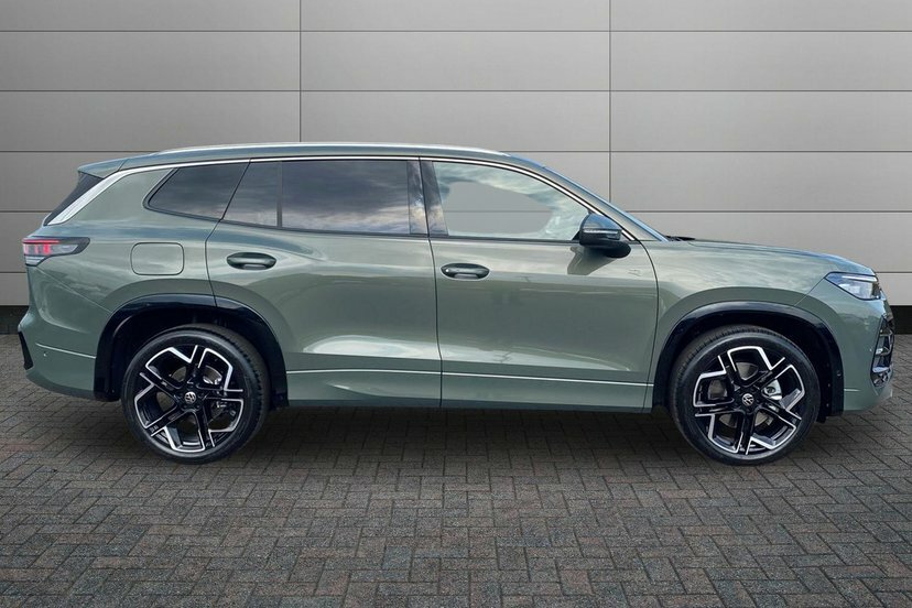 Volkswagen Tayron 1.5 Tsi Ehybrid 19.7Kwh R-line Edition Suv Pet MT26SFJ Green #4