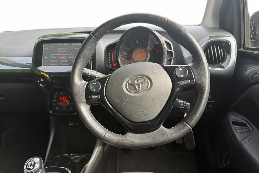 Toyota Aygo 1.0 Vvt-i X-press Hatchback 68 Black #6