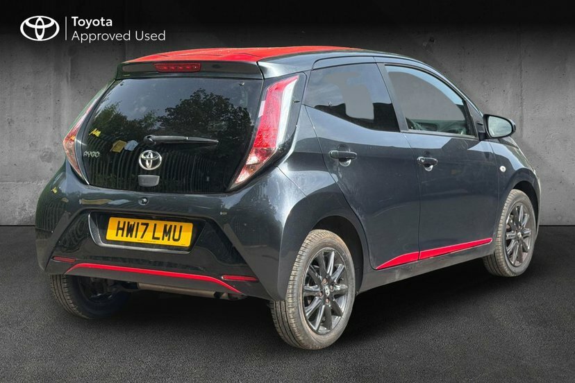 Toyota Aygo 1.0 Vvt-i X-press Hatchback 68 Black #2