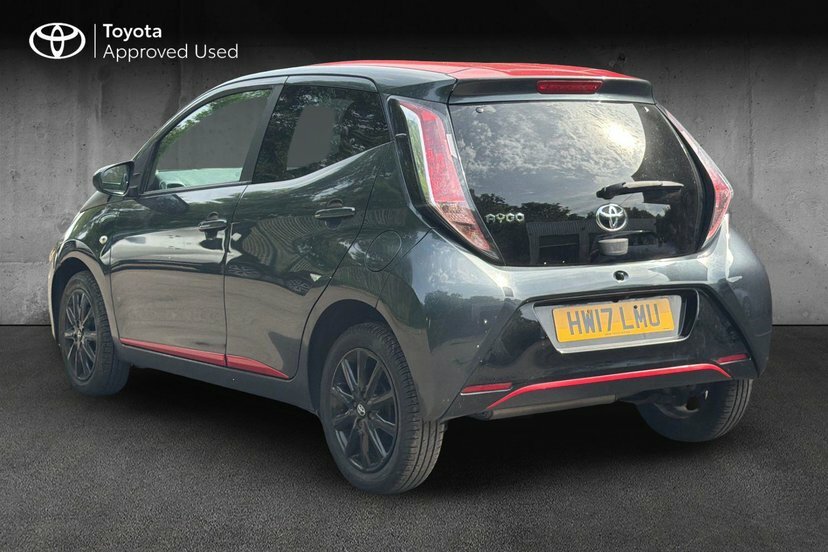 Toyota Aygo 1.0 Vvt-i X-press Hatchback 68 Black #4