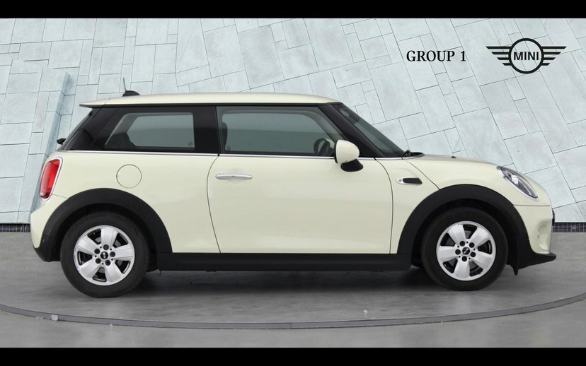 Mini Hatch 3-Door Hatch Cooper Classic VX19NUF White #3