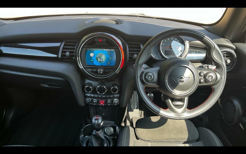 Mini Hatch 3-Door Hatch Cooper Sport AX19EFH White #4