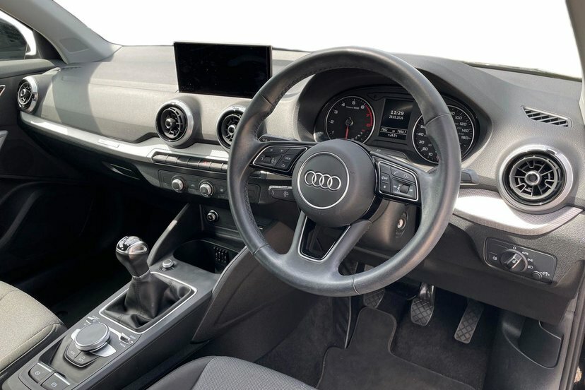 Audi Q2 1.0 Tfsi 30 Technik Suv 110 Ps Black #5