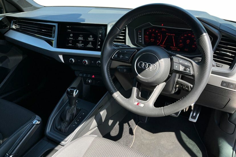 Audi A1 1.5 Tfsi 35 S Line Sportback S Tronic Black #6