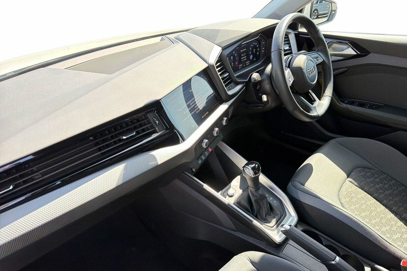 Audi A1 1.0 Tfsi 30 Sport Sportback S Tronic 1 White #2