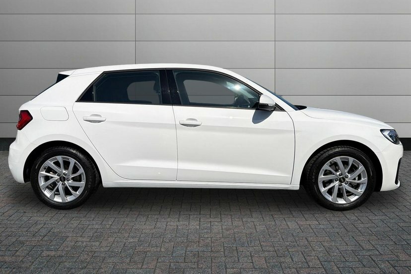 Audi A1 1.0 Tfsi 30 Sport Sportback S Tronic 1 White #4