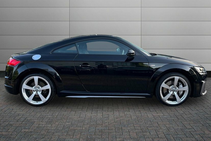 Audi TT 2.0 Tfsi 45 S Line Coupe S Tronic 245 KC19FLL Black #4
