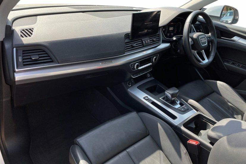 Audi Q5 2.0 Tdi 40 Sport Suv S Tronic Quattro MV23ZRZ White #2
