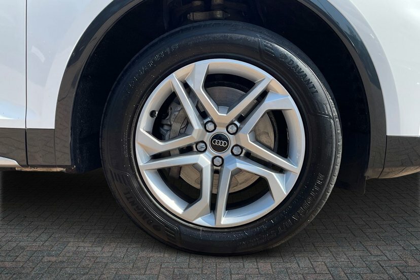Audi Q5 2.0 Tdi 40 Sport Suv S Tronic Quattro MV23ZRZ White #5