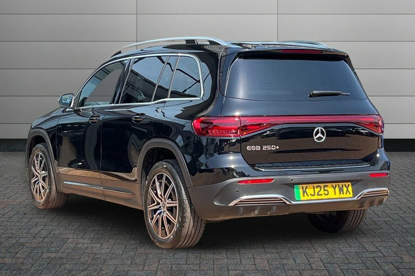 Mercedes-Benz EQB Eqb 250 70.5Kwh Amg Line Executive KJ25YWX Black #2