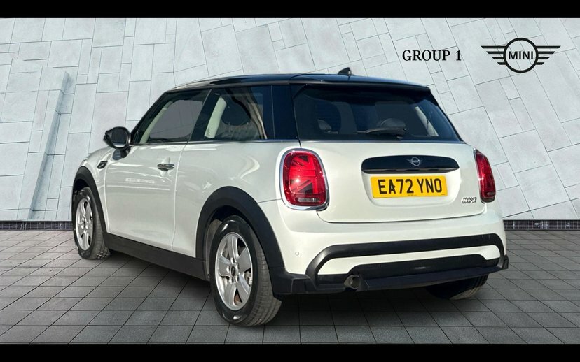 Mini Hatch 3-Door Hatch Cooper Classic EA72YNO White #2