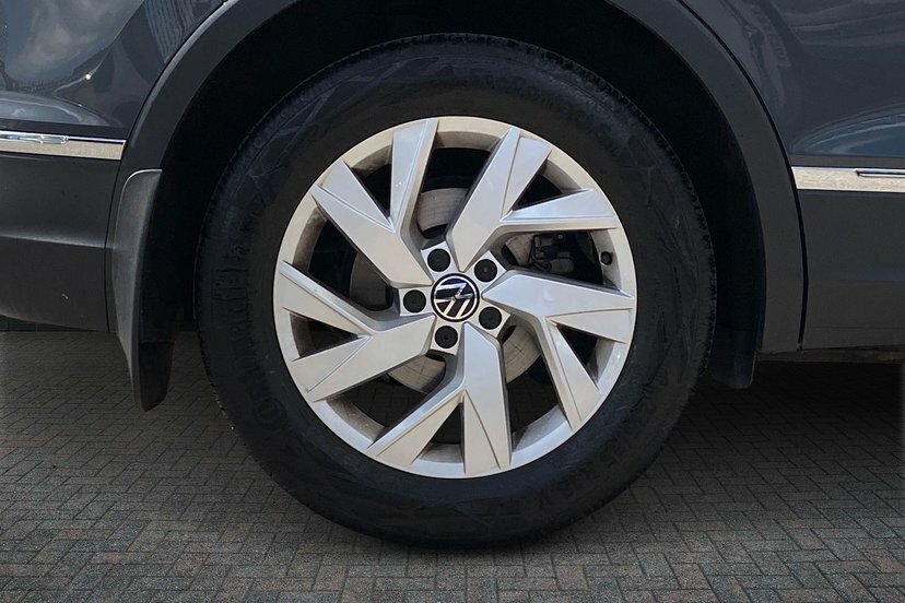 Volkswagen Tiguan 2.0 Tdi Life Suv Dsg 150 Ps MD73ZRK Grey #5