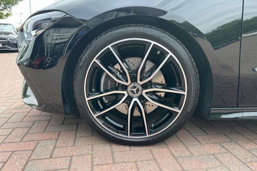 Mercedes-Benz CLA Class Cla200h Amg Line Premium Shooting Brake KO25RNJ Black #4