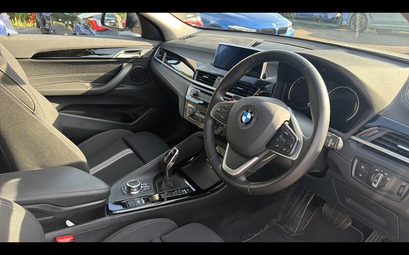 BMW X2 X2 Sdrive18i Sport EO22TUV White #6