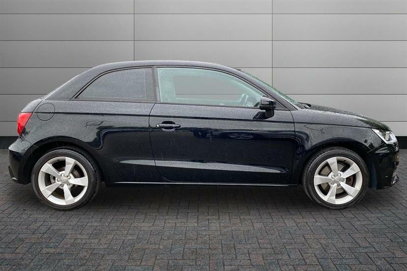 Audi A1 1.4 Tfsi Sport DG67NHT Black #4