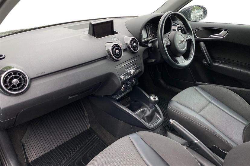 Audi A1 1.4 Tfsi Sport DG67NHT Black #2