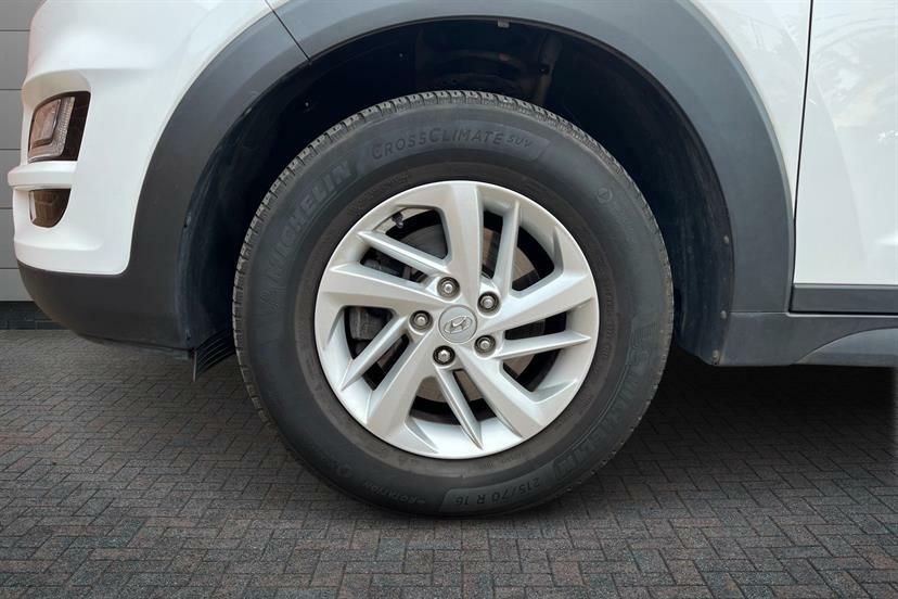 Hyundai Tucson 1.6 Gdi S Connect 2Wd RO68VOG White #5