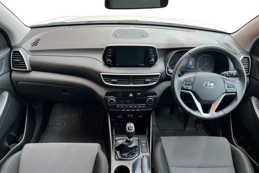 Hyundai Tucson 1.6 Gdi S Connect 2Wd RO68VOG White #6