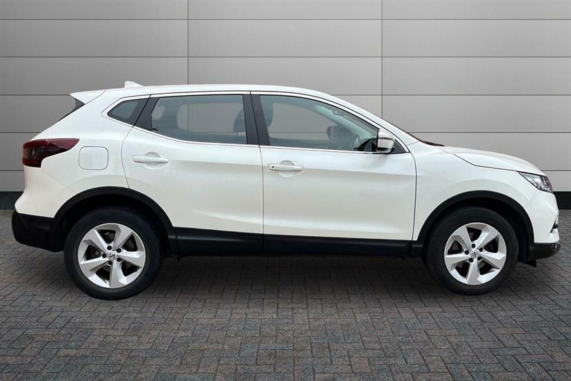 Nissan Qashqai 1.3 Dig-t Acenta Premium VE70ZNW White #4