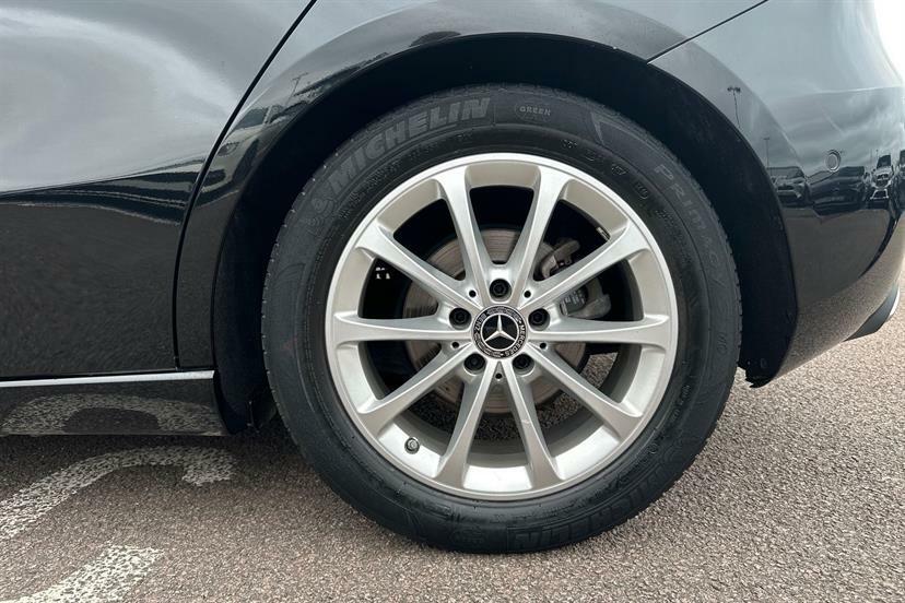 Mercedes-Benz A Class A180d Sport Executive YB68UPO Black #4