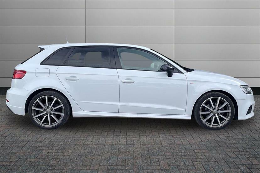 Audi A3 1.0 Tfsi Black Edition S Tronic White #4