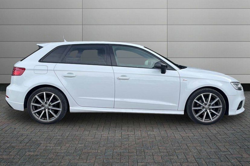Audi A3 1.0 Tfsi Black Edition Sportback S Tron White #4