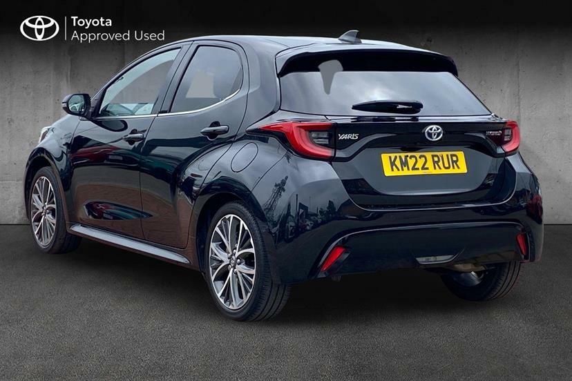 Toyota Yaris 1.5 Hybrid Excel Cvt KM22RUR Black #4