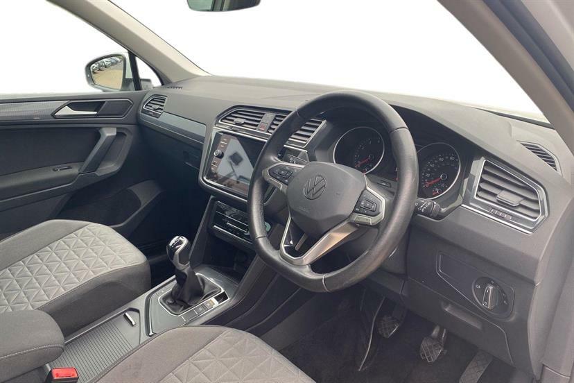 Volkswagen Tiguan 1.5 Tsi 150 Life WF22ZTS White #6