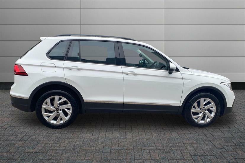 Volkswagen Tiguan 1.5 Tsi 150 Life WF22ZTS White #4