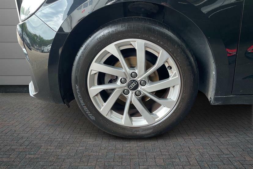 Audi A1 25 Tfsi Sport LT23ONC Black #5