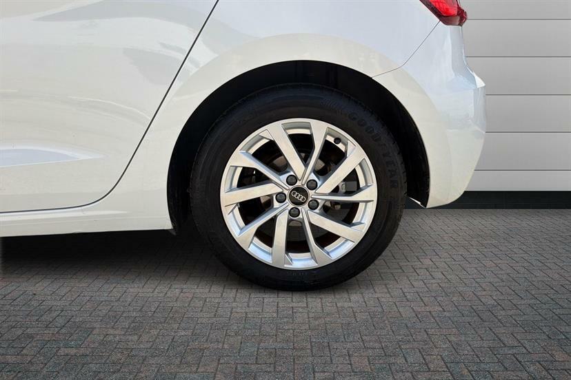 Audi A1 30 Tfsi 110 Sport White #5