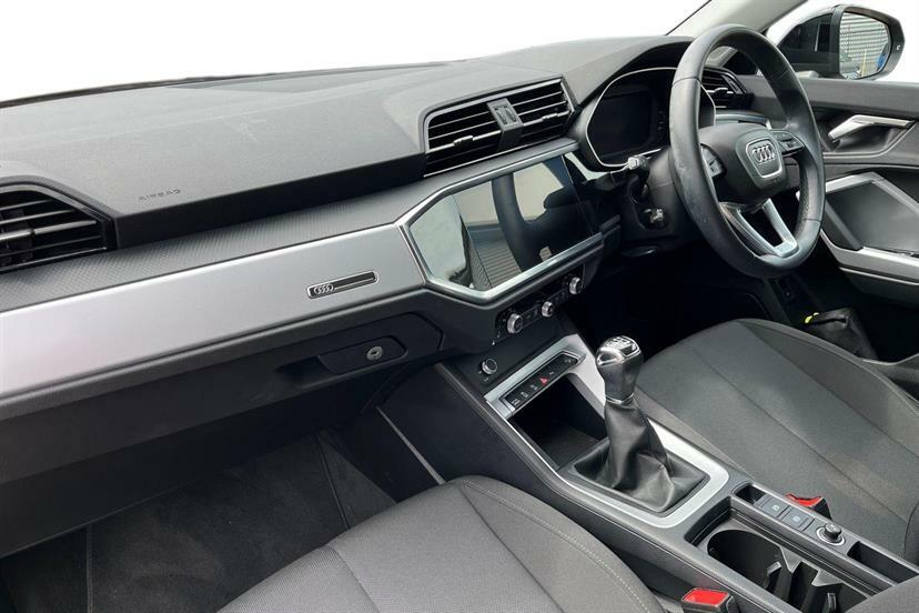 Audi Q3 35 Tfsi Technik Comfortsound Pack EF72CXG Black #2