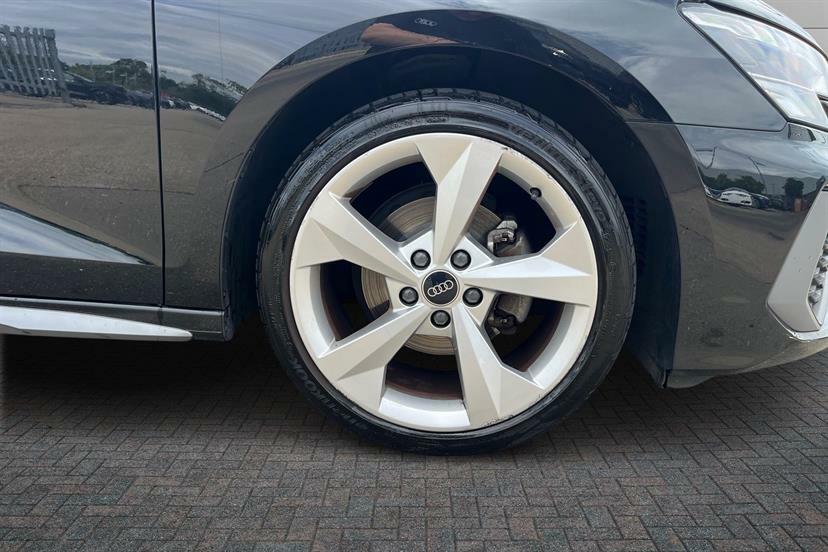 Audi A3 30 Tfsi S Line LM23KGZ Black #4