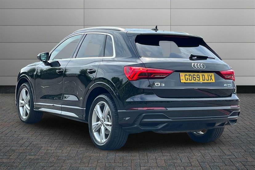 Audi Q3 40 Tfsi Quattro S Line S Tronic Black #3