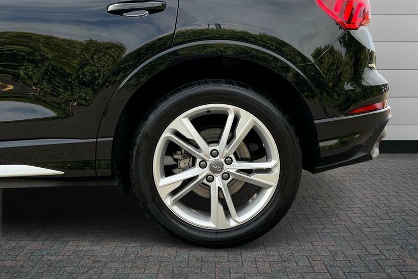 Audi Q3 40 Tfsi Quattro S Line S Tronic Black #5